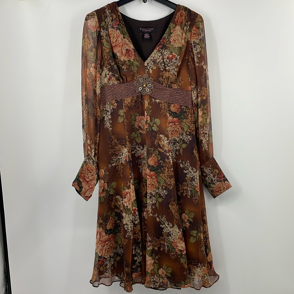 Signature by Robbie Bee chocolate brown floral 100% silk dress Size 6